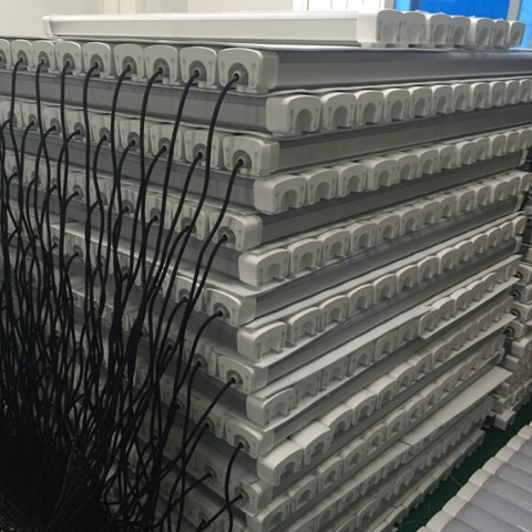 Image of Weatherproof IP65 Non-dimmable LED Linear Batten 2 FT / 3 FT / 4 Ft /5 FT in Aluminum + PC Housing- Model B